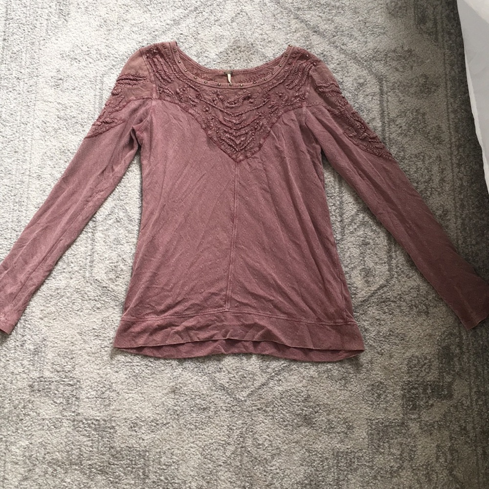 Free People mauve sweater